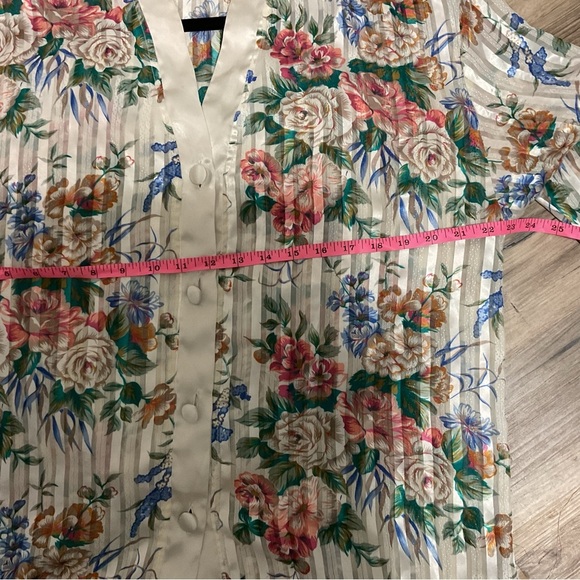 Victoria’s Secrets Vintage Gold Label Floral NigthTop Size M - Picture 9 of 10